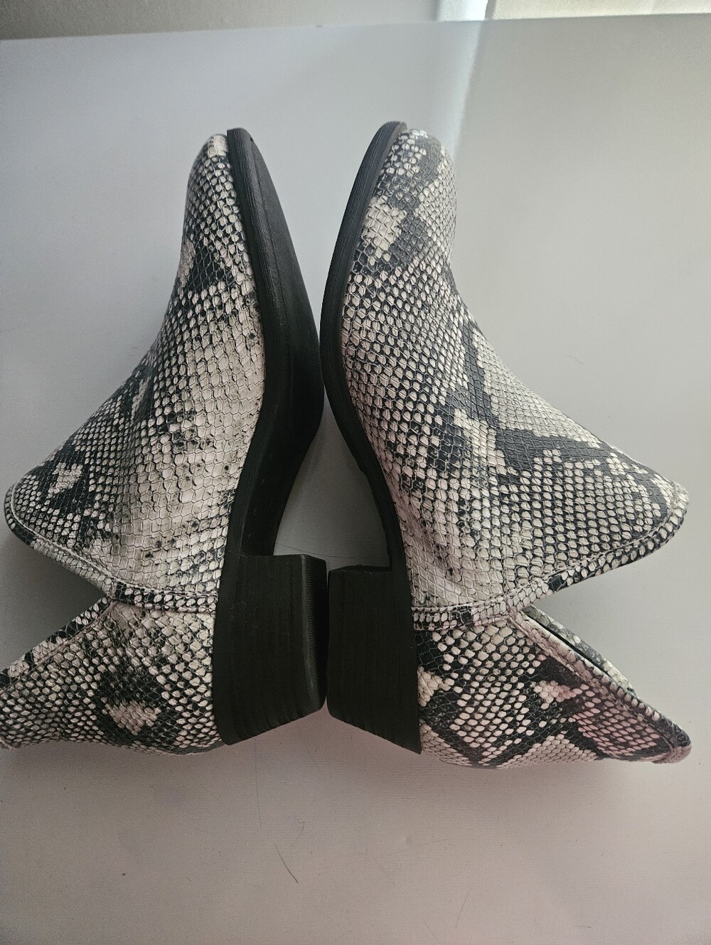 Lucky Brand Baley 2 Snakeskin Leather Bootie 10/42 Chunky Low Heel